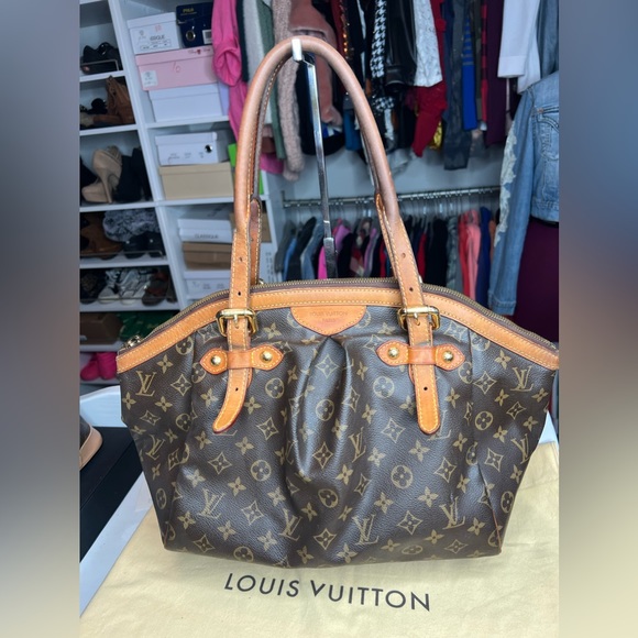 Authentic Louis Vuitton Tivoli - Picture 3 of 12